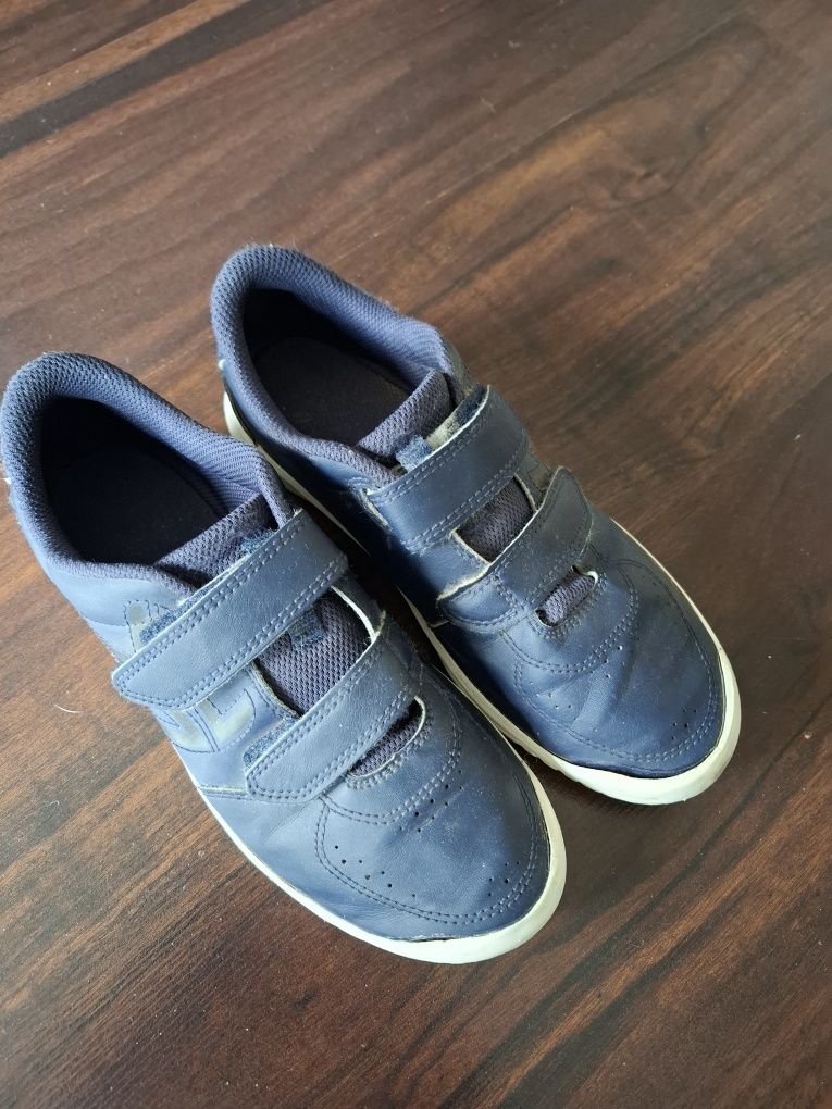 Buty chłopięce rozmiar 37 ( wkładka 23 cm)
