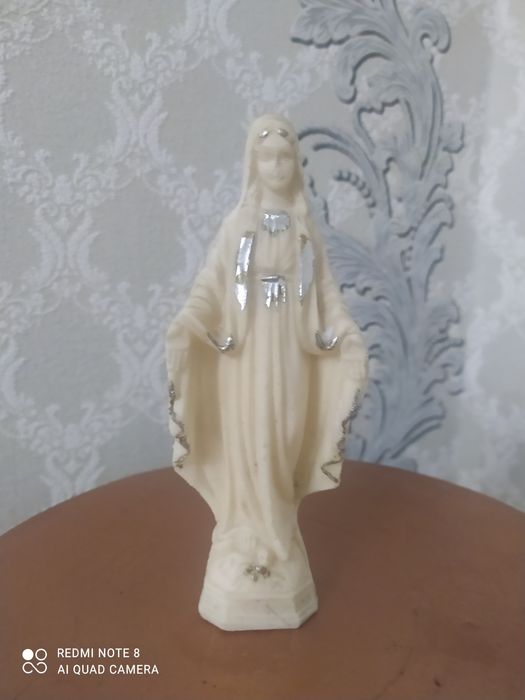 Статуэтка времени СССР Дева Мария продам.