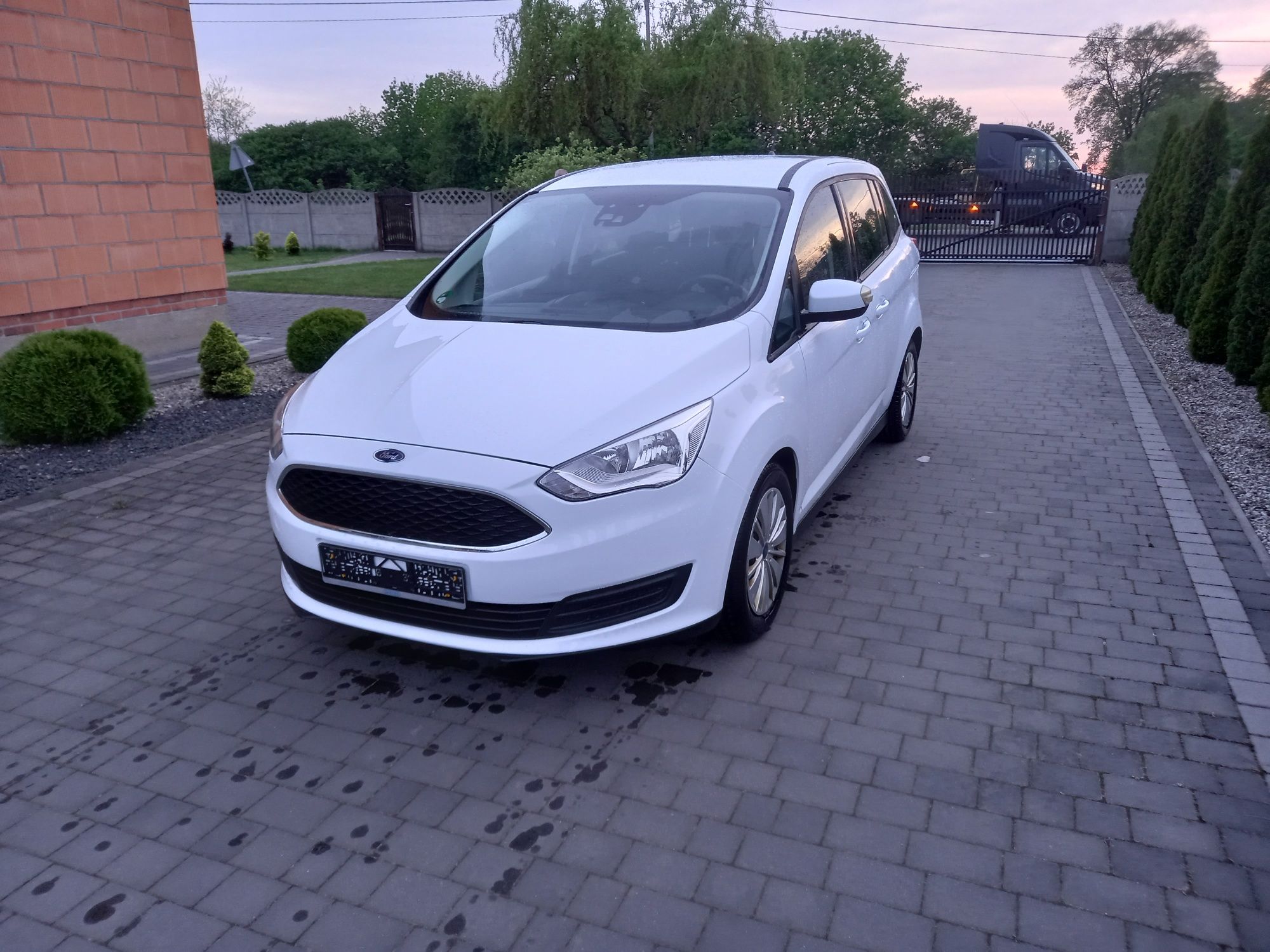 Sprzedam Ford Grand c max