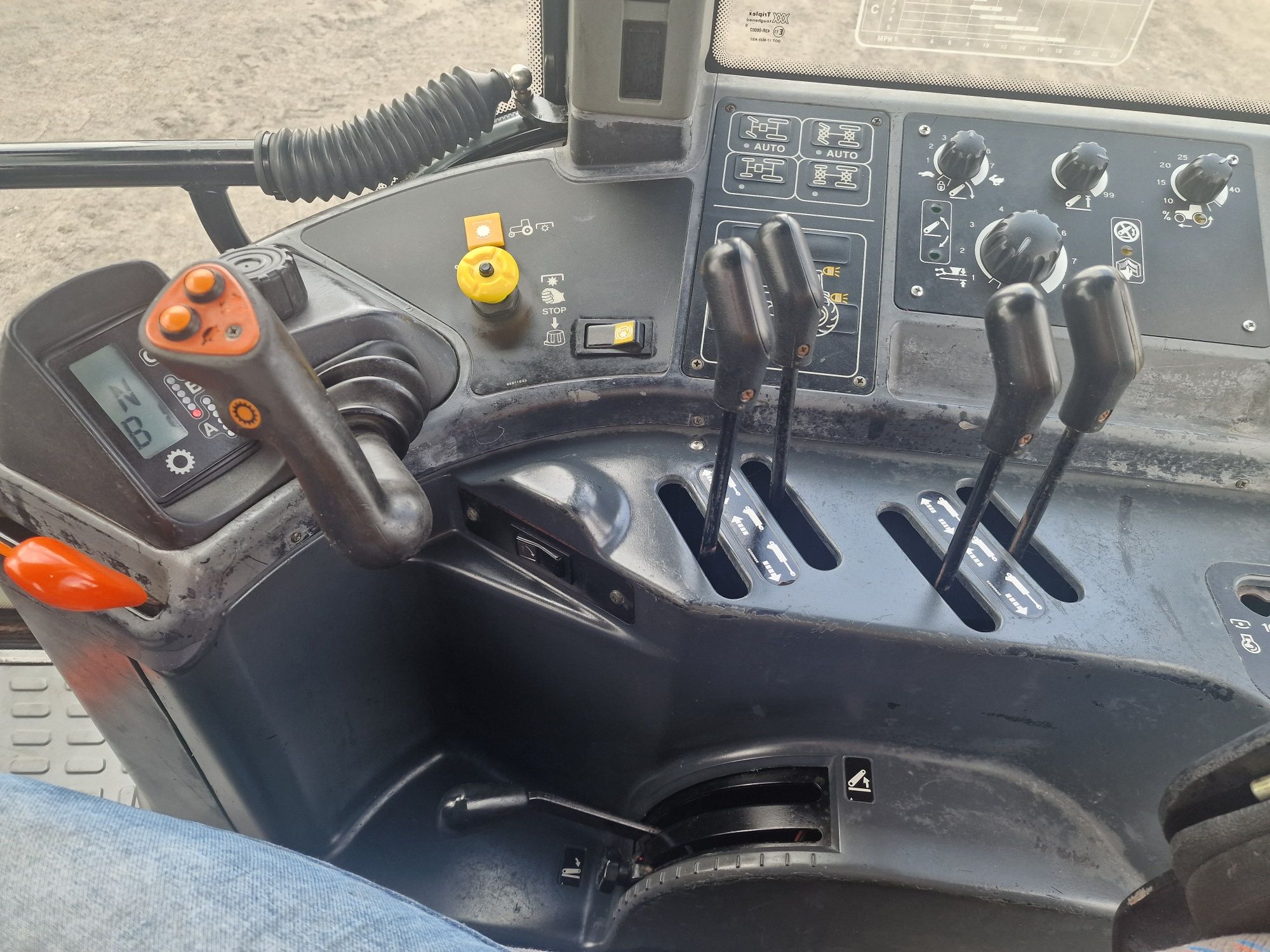 Ciągnik New Holland 8560 r.p 1999
