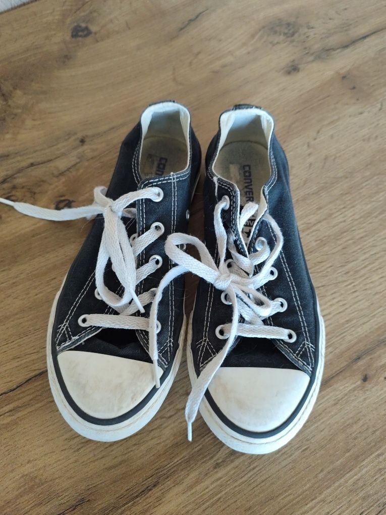 Czarne Converse trampki