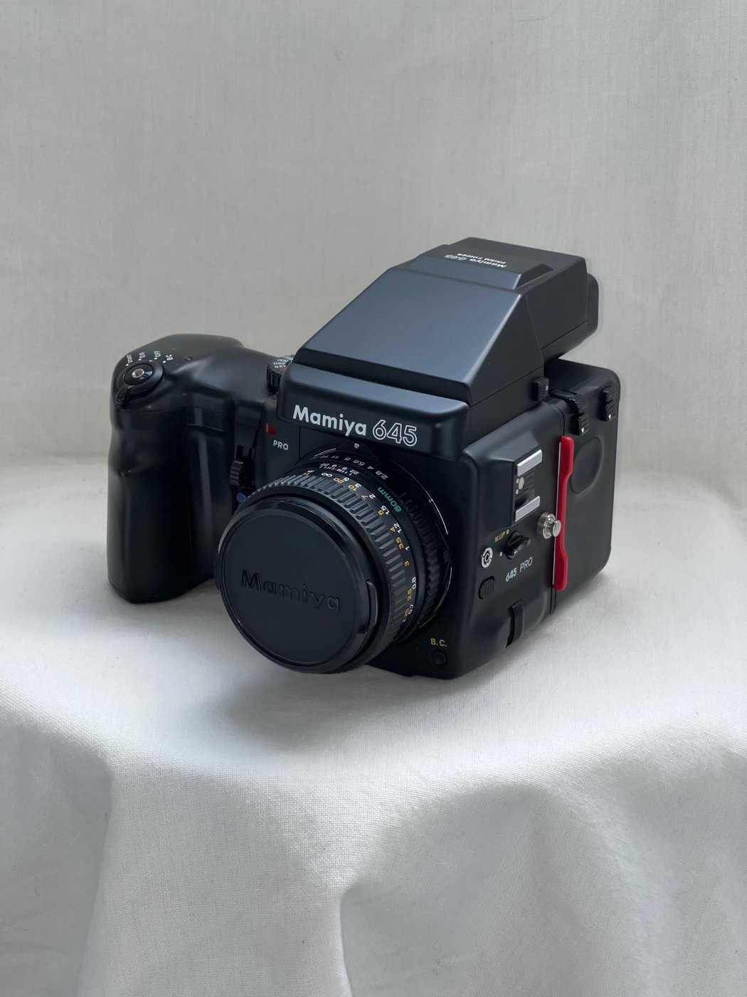 Mamiya 645 PRO / 80mm 2.8 / Prisma 120 / medium format camera