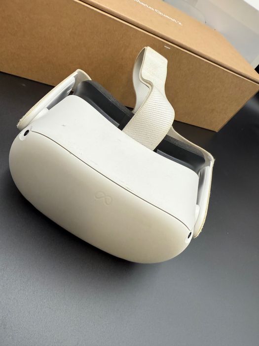 Gogle Meta Quest 2 128 GB
Komplet