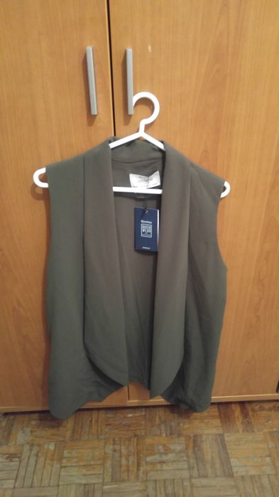 Colete Bershka verde seco