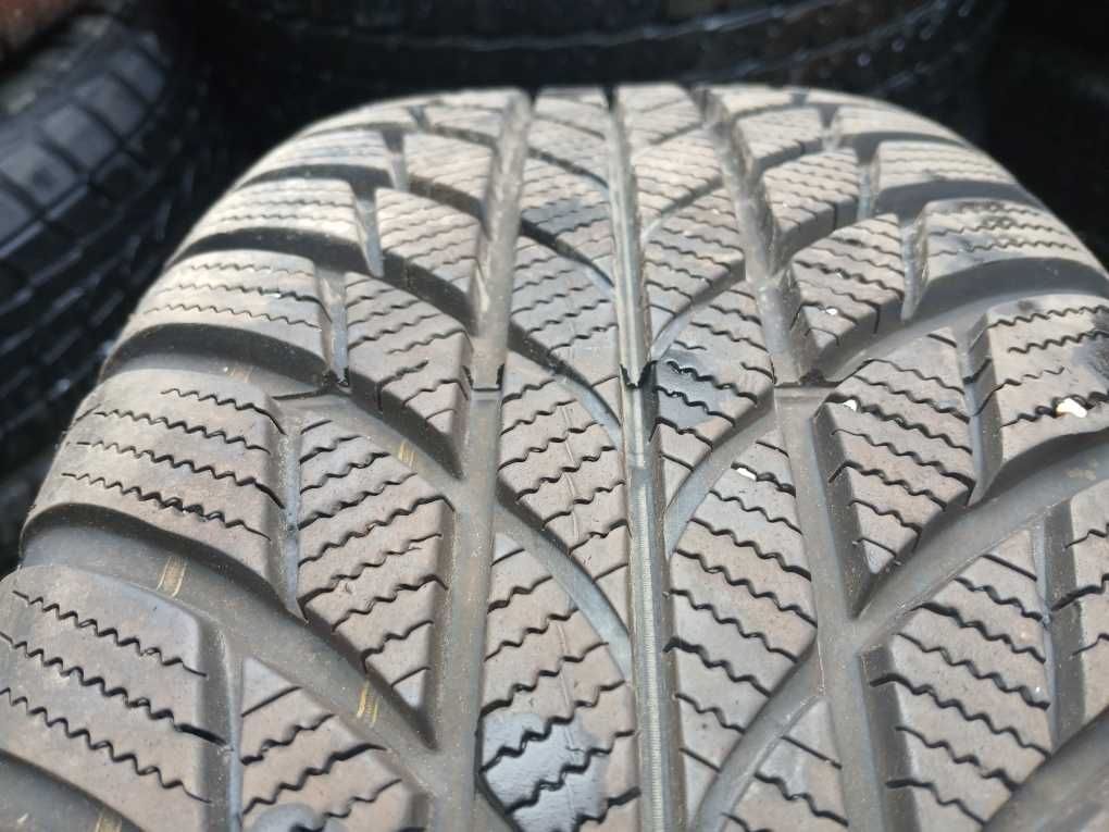 Felga aluminiowa 16 cali VW T-Roc Bridgestone Blizzak LM001 205/60R16.