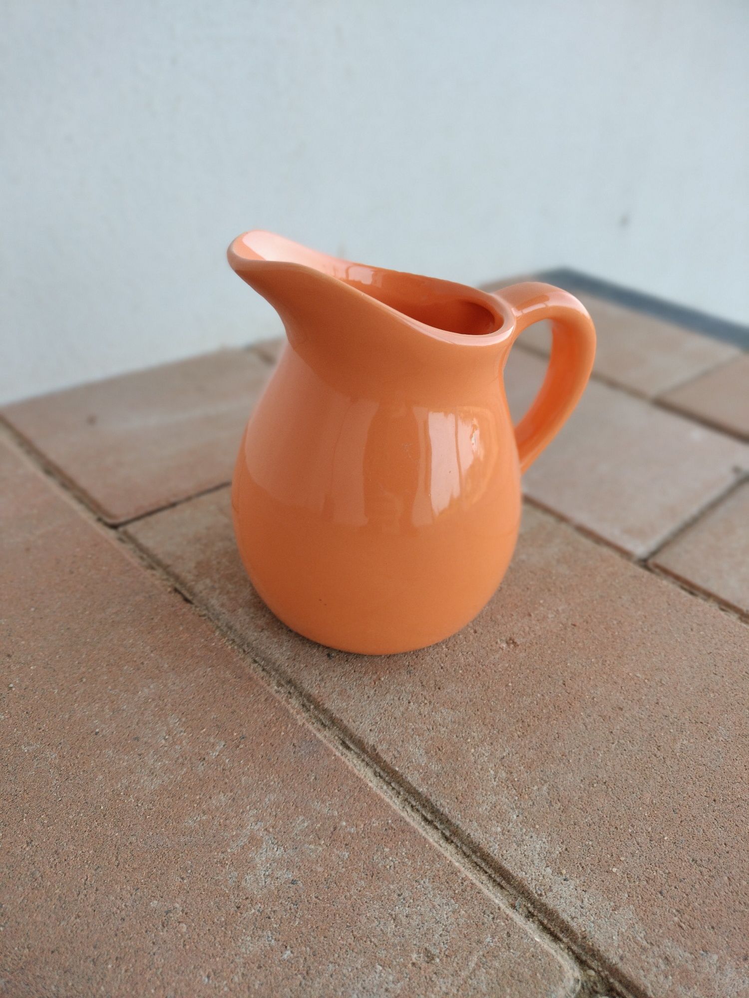 Dzbanek mlecznik ceramiczny z uchem