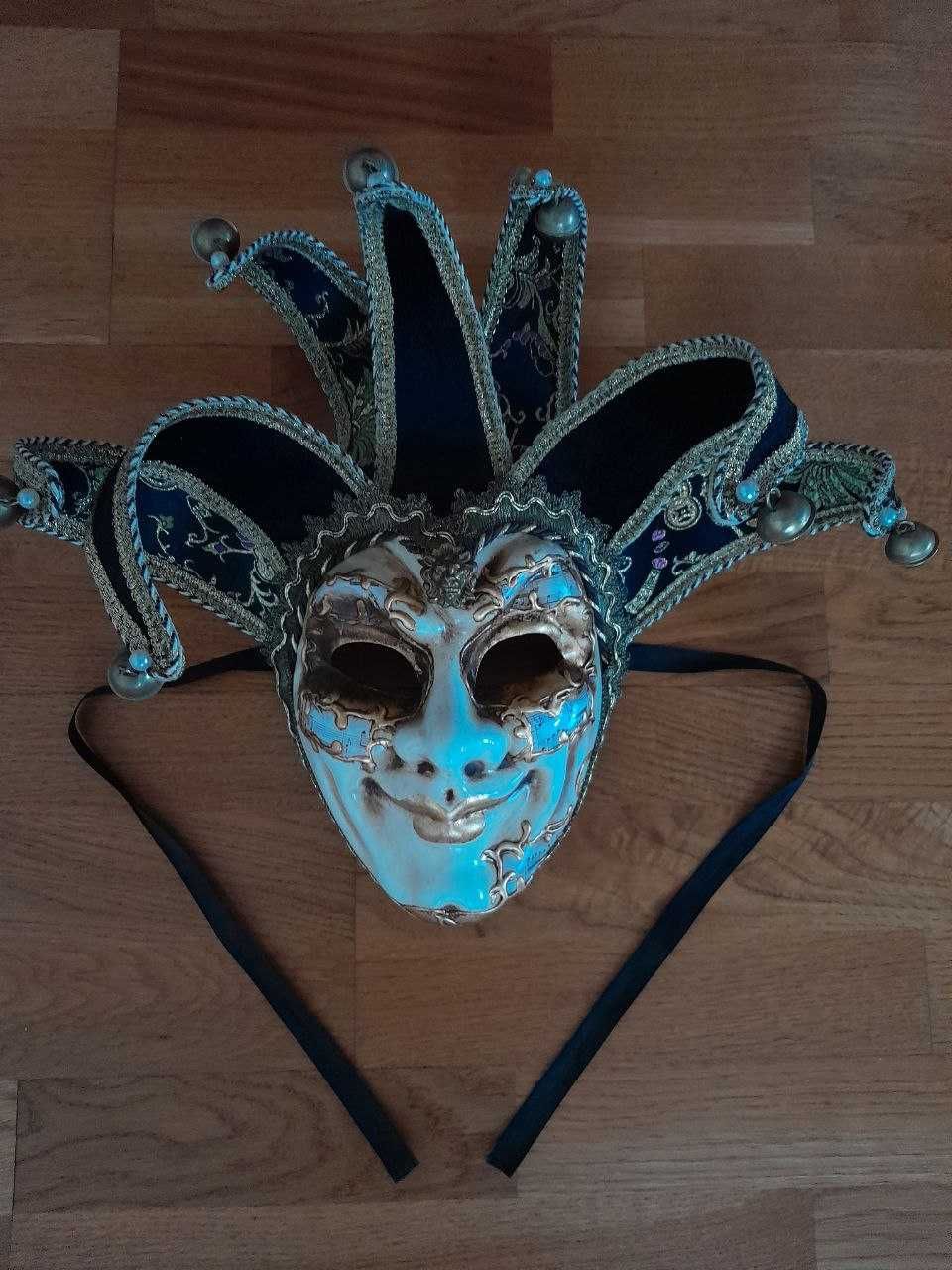 Венецианская карнавальная маска Joker