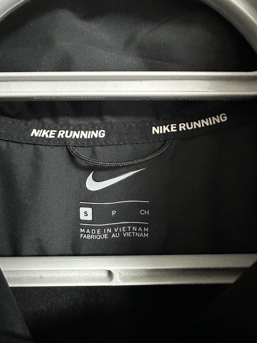 Жилетка Безрукавка Nike Running S розмір жіноча!