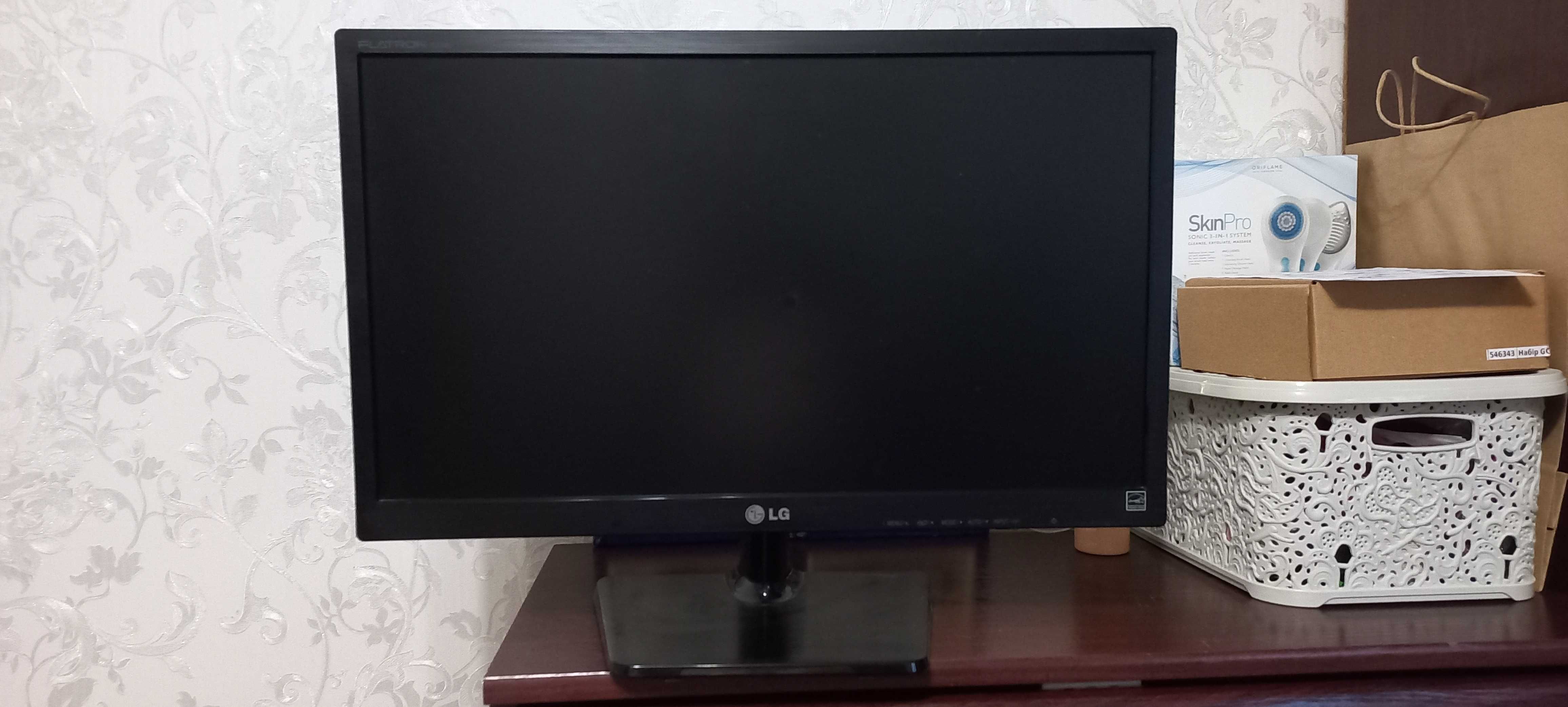 Монитор LG  Flatron E2242 с