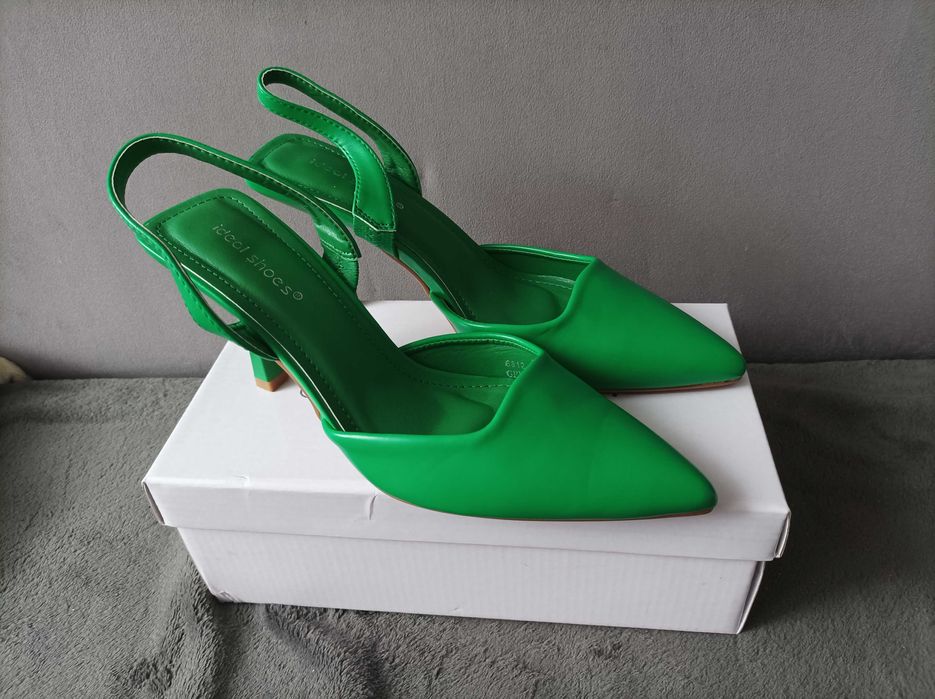 buty z wolną piętą/zielone