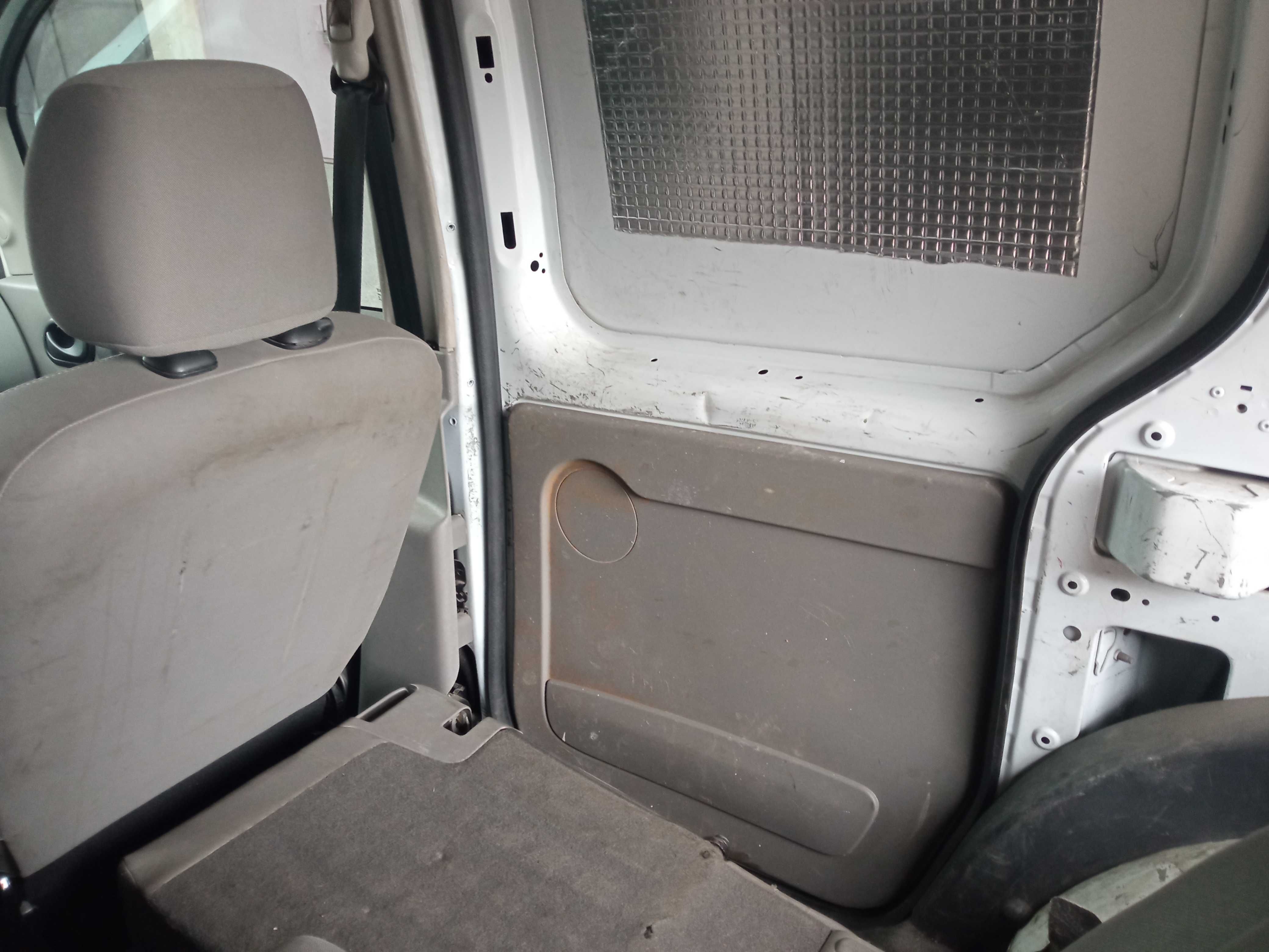 пластик салона Renault Kangoo 2 Mercedes Citan 2008-2020гг