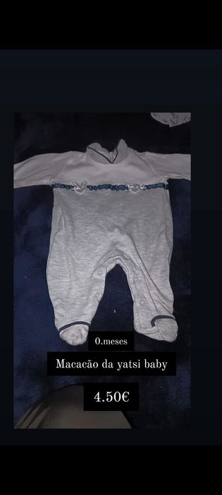 Roupa de bebê em 2 mão