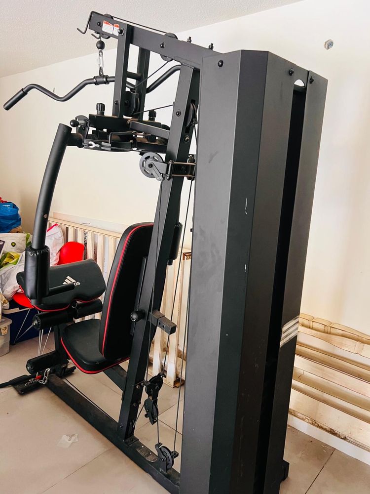 Maquina De Musculacao Addidas