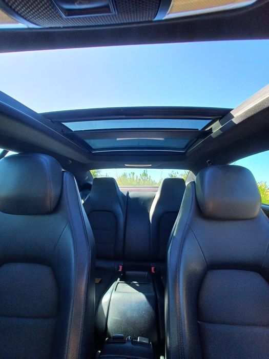 Mercedes Benz Coupé E 220 CDI em muito bom estado com todos os extr