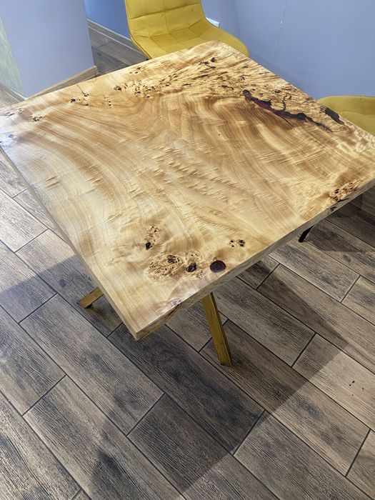 Продам один стіл