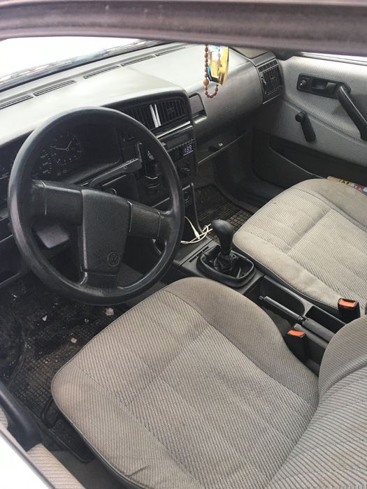 Пасат б3 1.6бензин