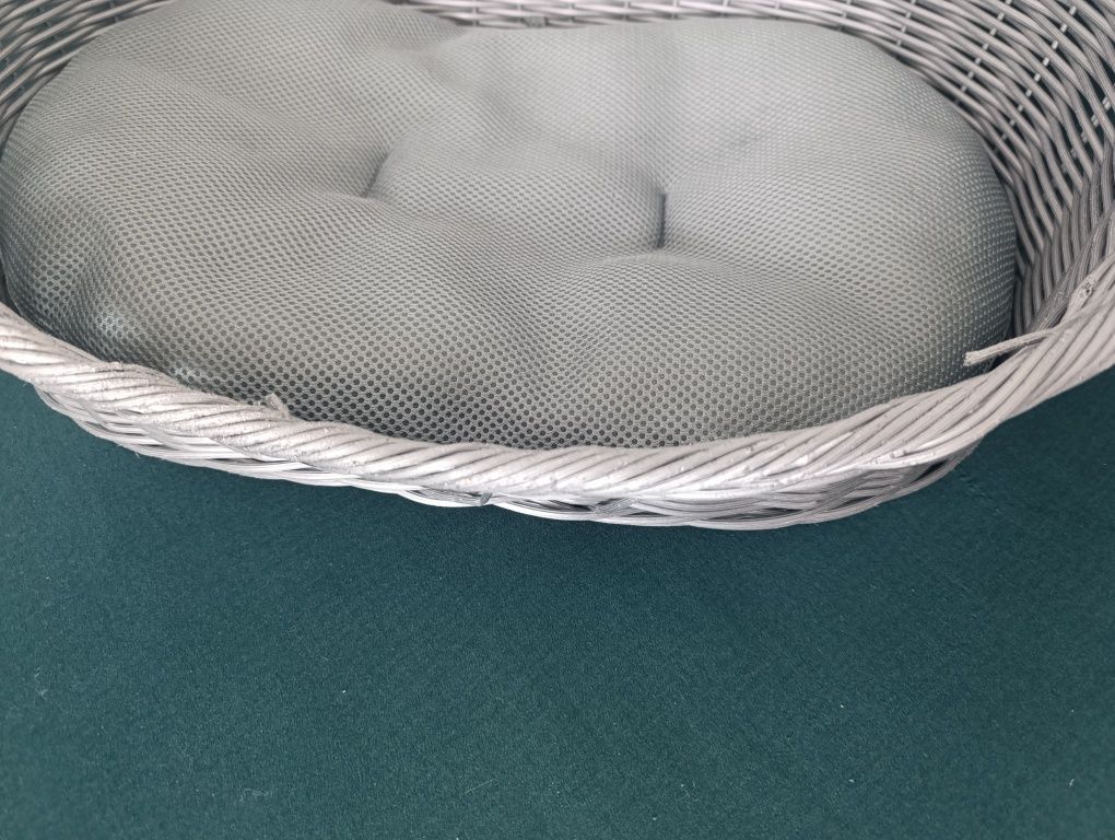 Koszyk z poduszką dla pupila