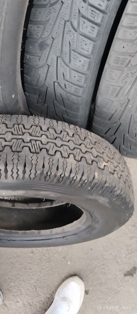 Продам покришки газ, уаз.