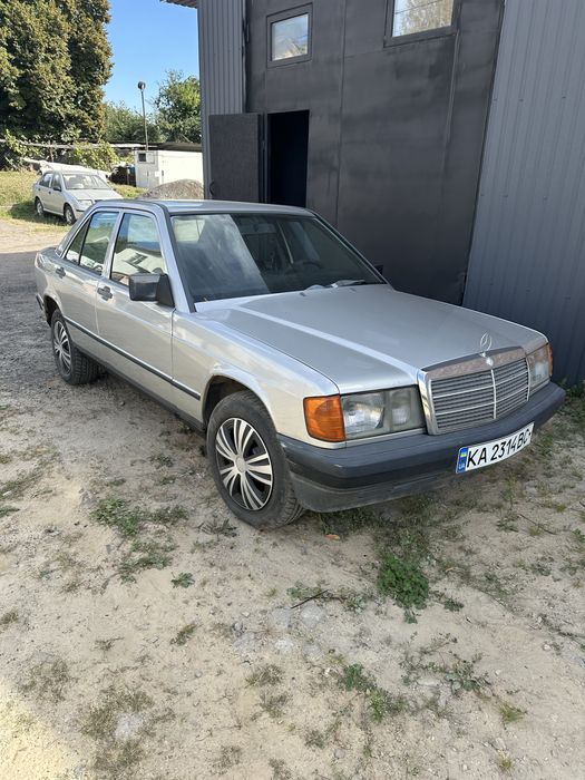 Mercedes 190 2.0 газ бензин