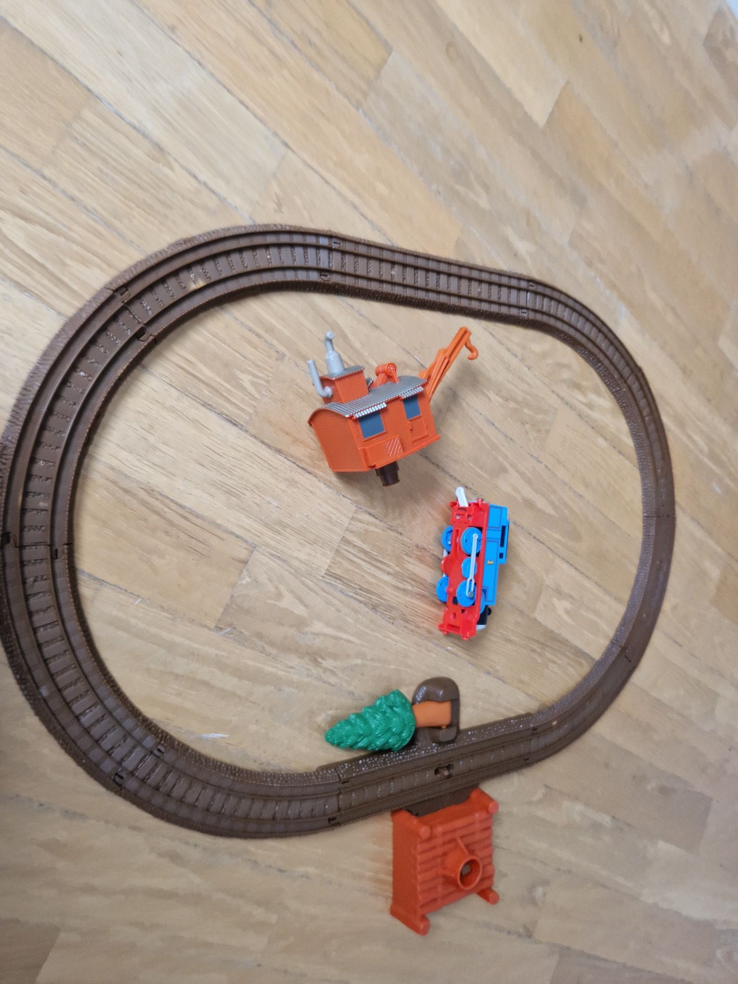 TOMEK kolejka TRACKMASTER Tomek i Szalona Przygoda z dźwigiem Whezzy