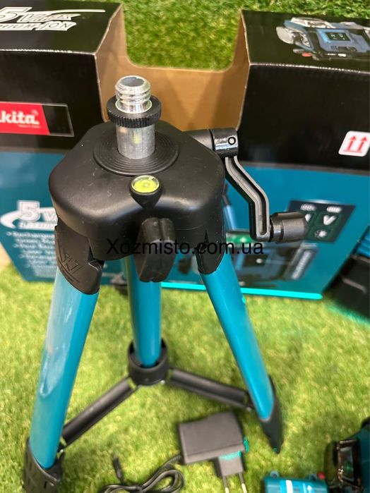 Акумуляторний лазерний нівелір Makita SK900GDZ 3D-4D рівень (24V, 5AH)