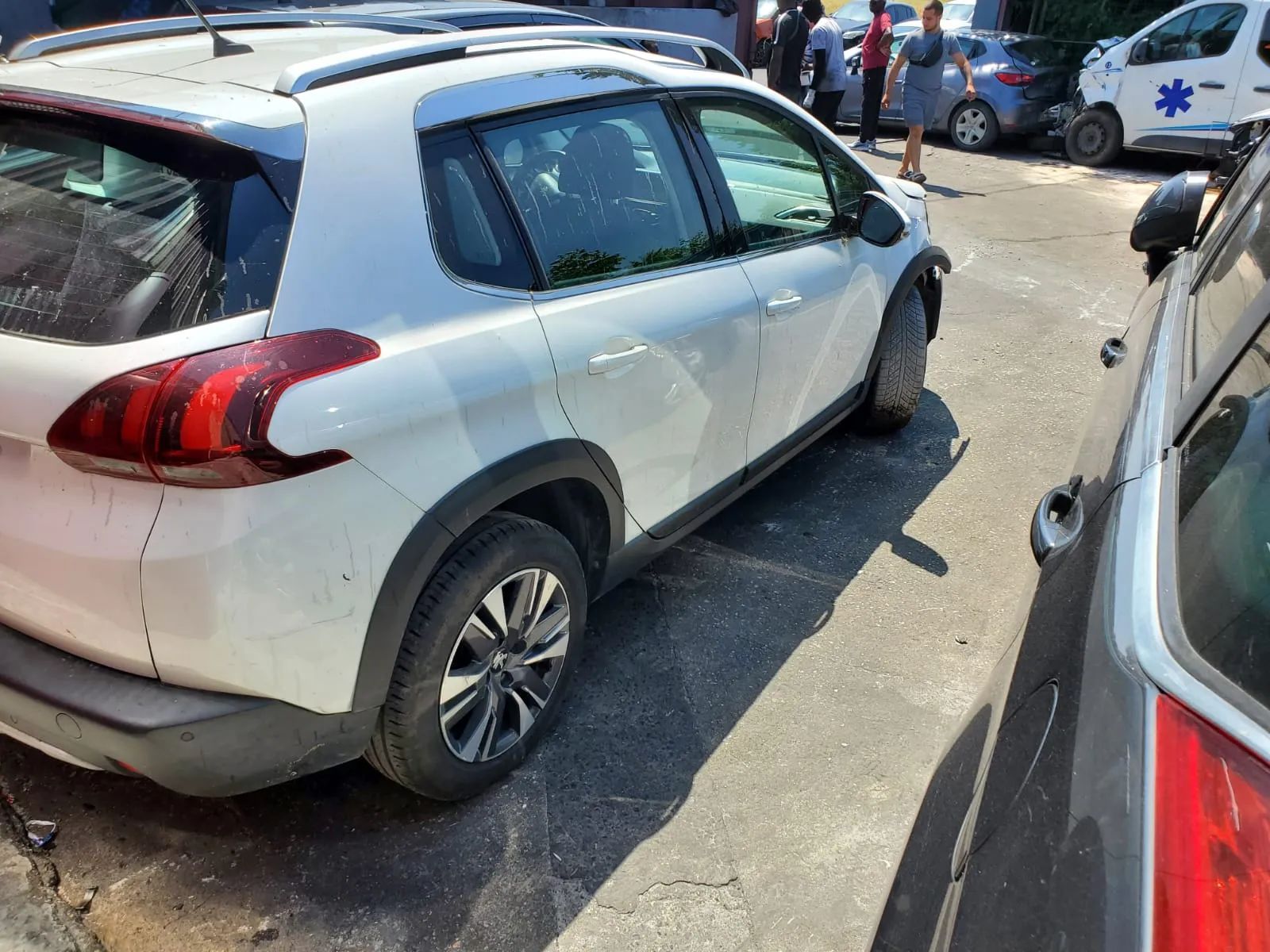 Peugeot 2008 1.2 PureTech 110 cv Automat