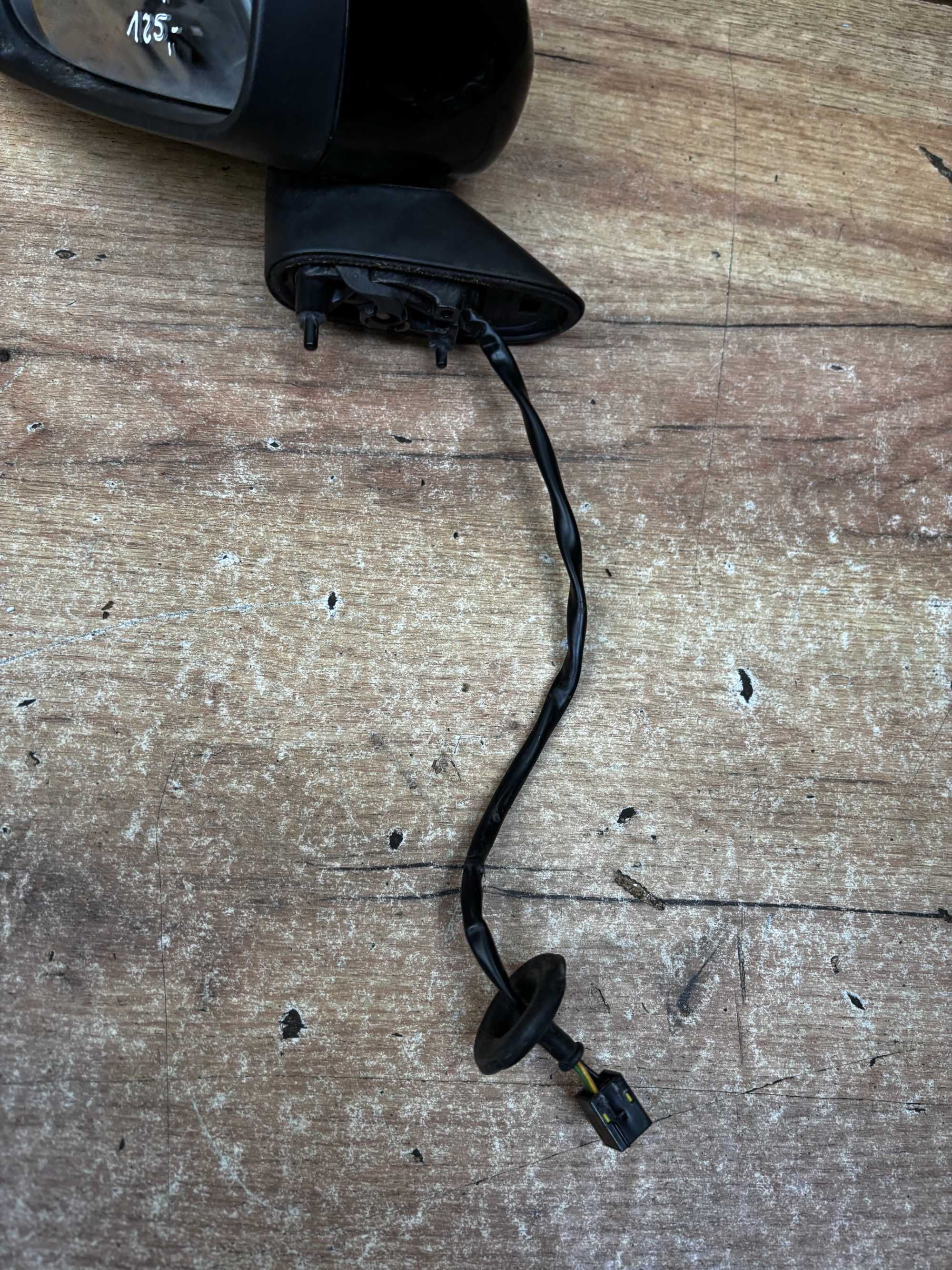 Lusterko boczne lewe Opel Corsa D kolor z20r