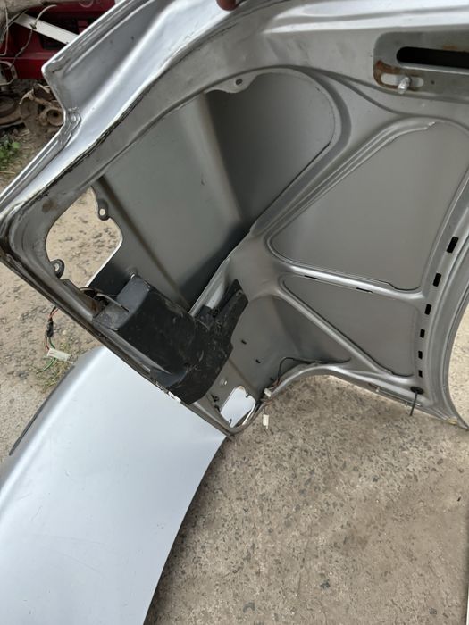 Кришка багажніка Ваз 2110