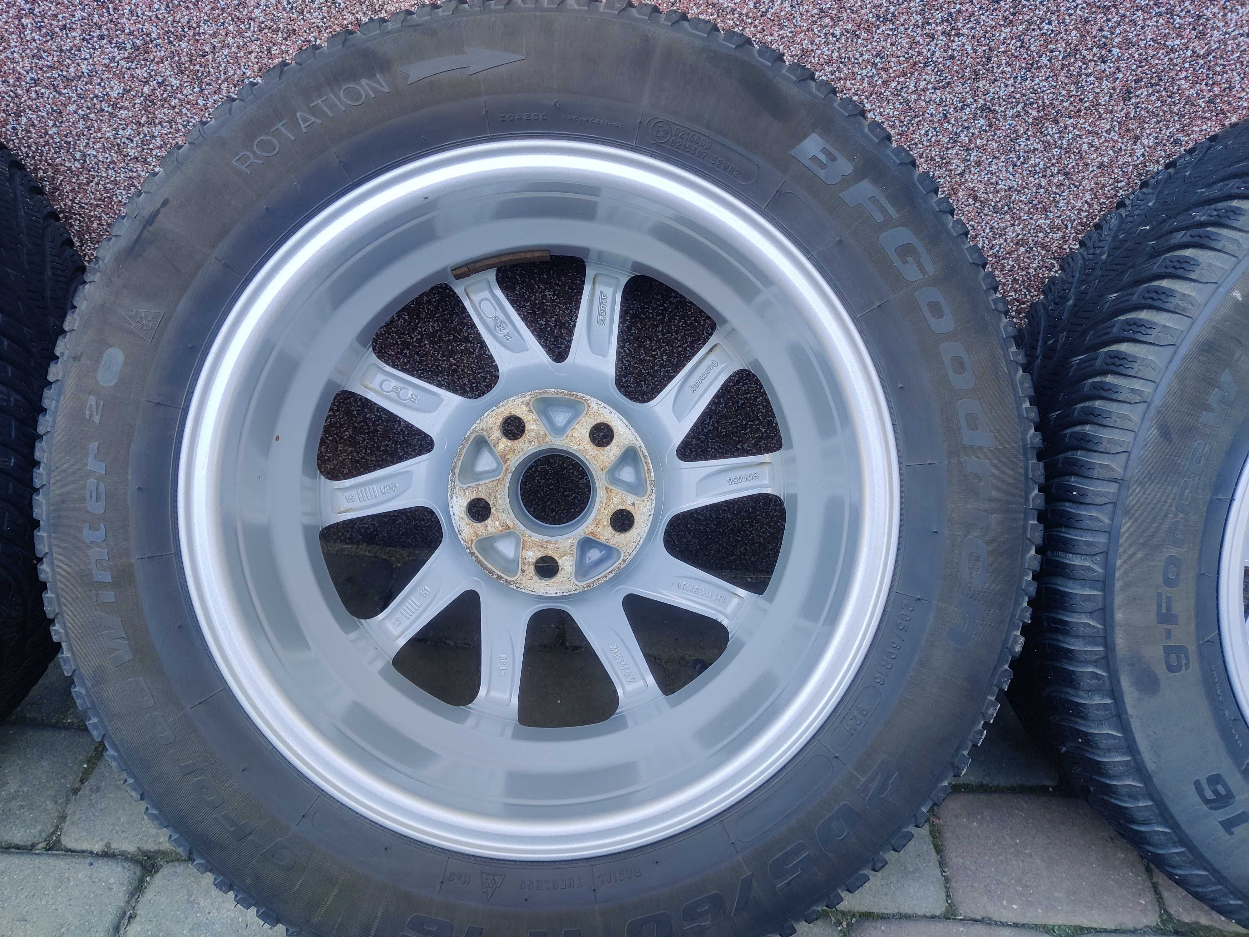 Koła Alutec Singa 16" 6.5J 5x114,3 ET38, BFGoodrich G-Force Winter 2