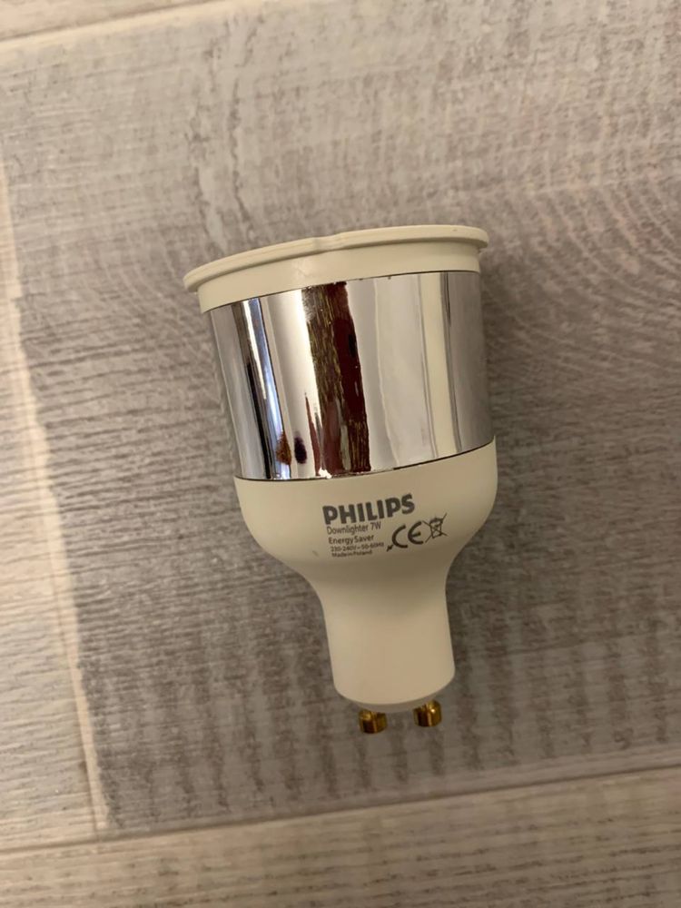 Компактная люминесцентная интегрированная лампа Philips, лампочки