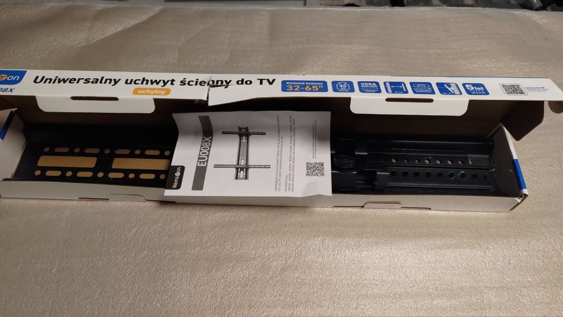 Uchwyt od telewizor z poziomicą