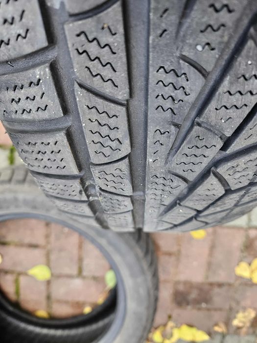 Opony zimowe Pirelli Sottozero 210 - 195/55 R16 87H M+S - 4 sztuki
