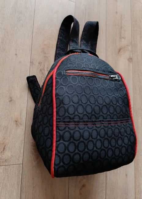 Стильный и удобный городской рюкзак чёрный. Унисекс. В наличии.