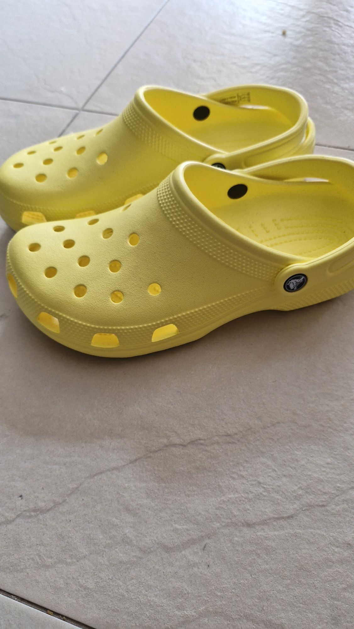 Crocs Classic Żółte (rozmiar 42-43) – Nowe z metką