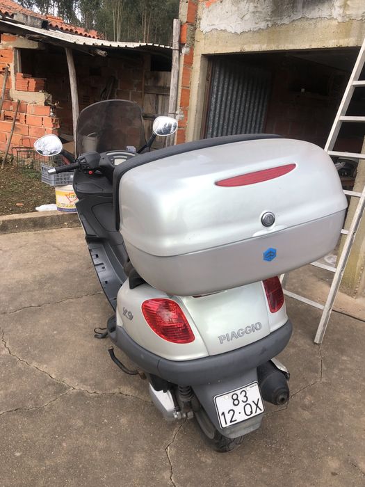 Piaggio X9 scooter maxi scooter