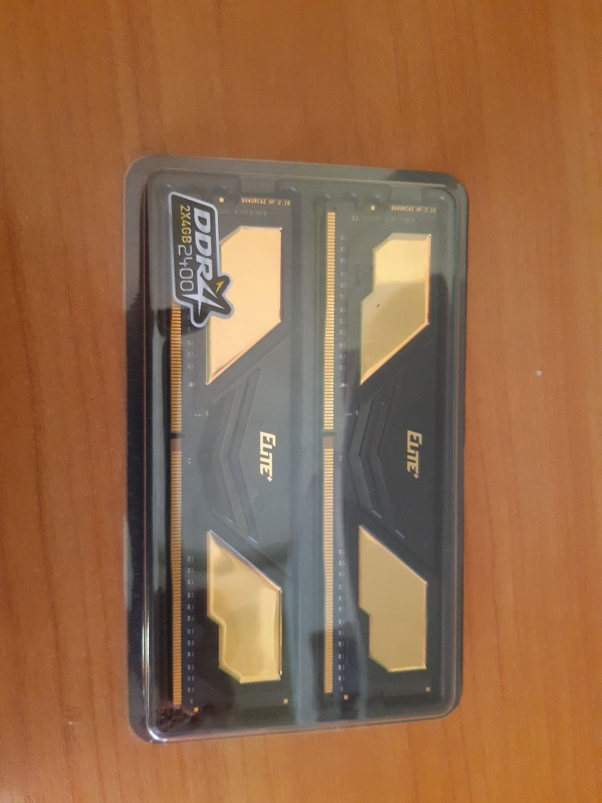 Team elite plus 8GB (2X4GB) 2400