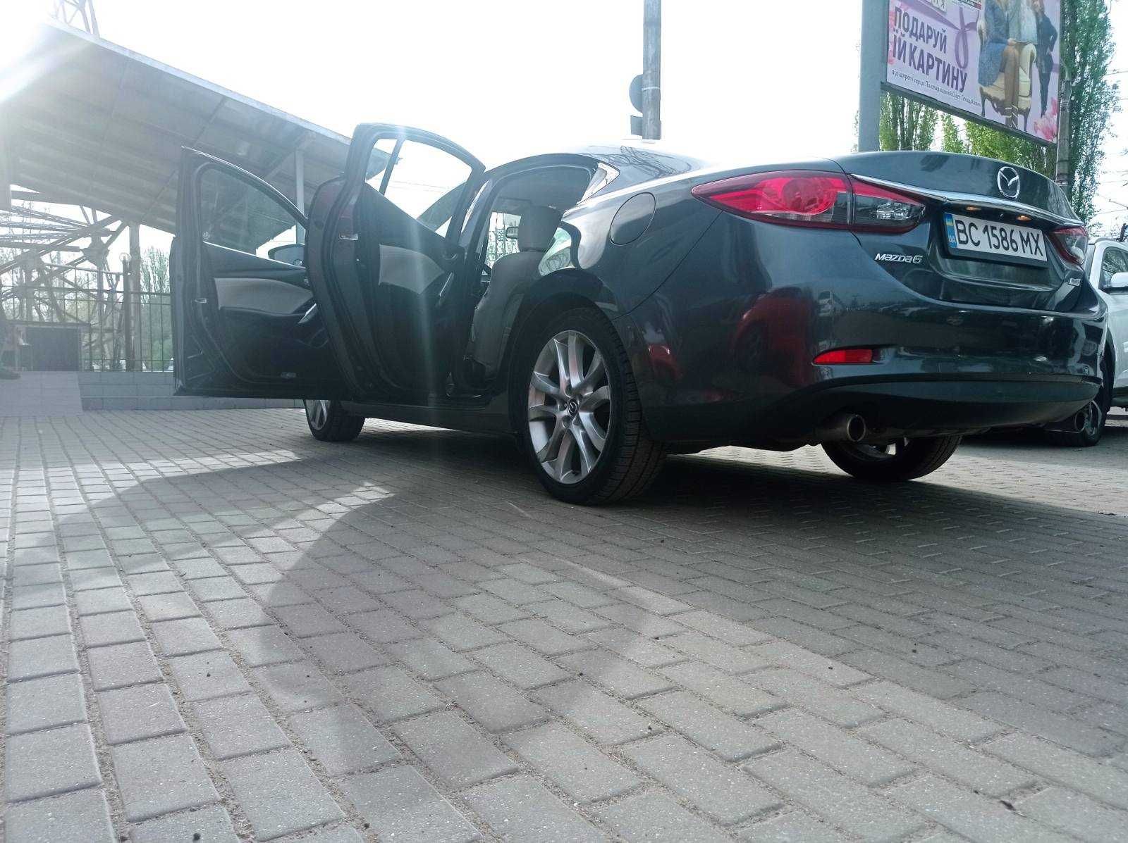 Mazda 6 2013 року 2,5 л./бензин