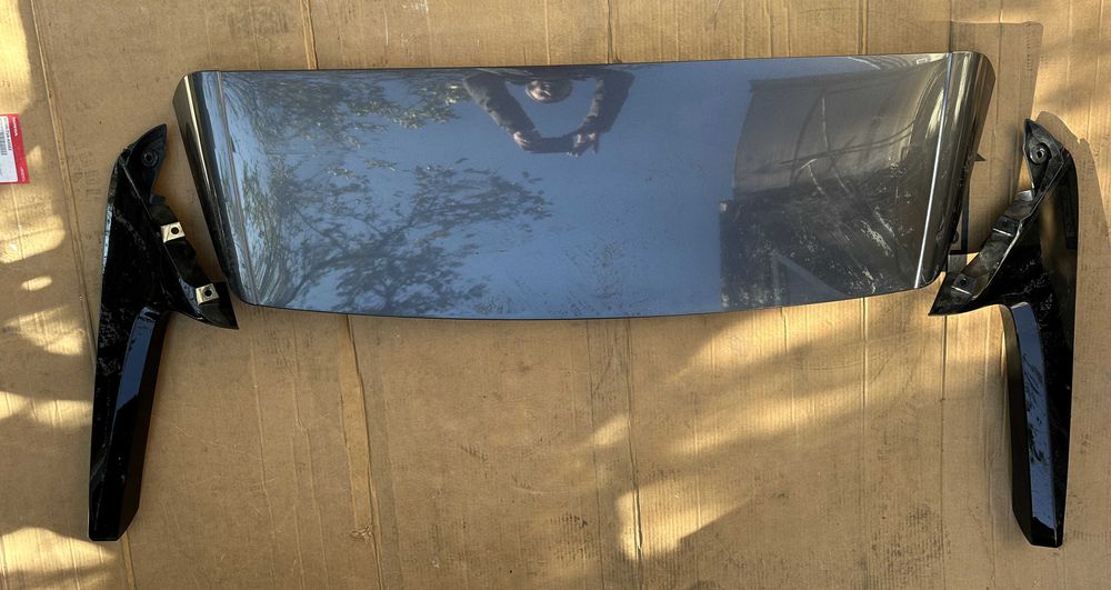 спойлер кришки багажника накладка Toyota Rav4 2020 1G3