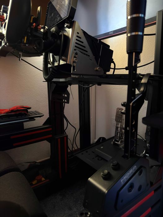 Setup de Sim Racing (Cockpit + Baquet + Volantes + Pedais + Shifter)