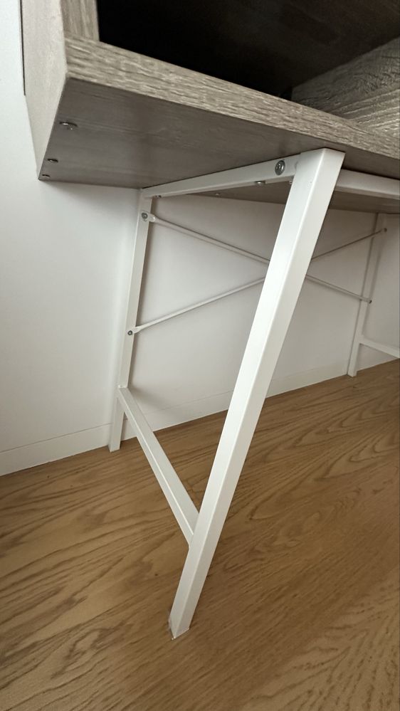 Mesa nova de JYSK
