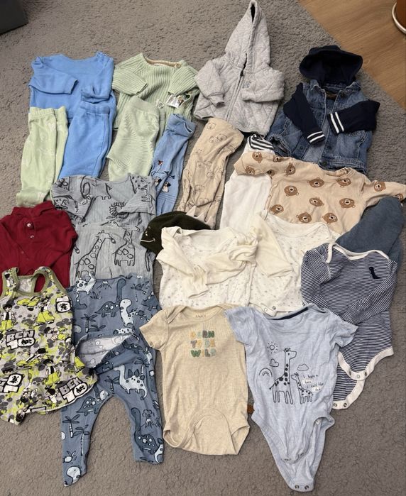 Продам цілий пакет речей на малечю