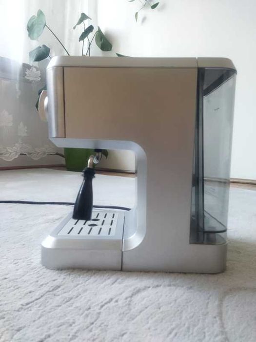 Ekspres do kawy kolbowy Amica Neris Uszkodzony