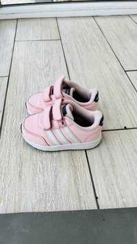 Дитячі кросівки Adidas для дівчинки