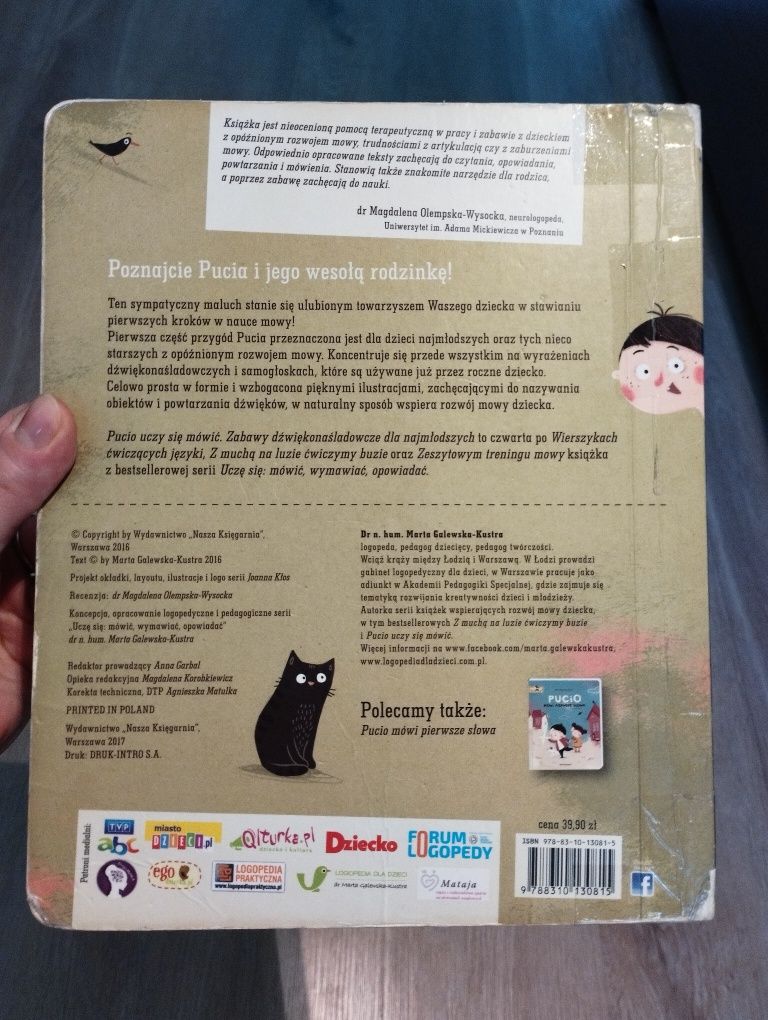 Pucio uczy się mówić
