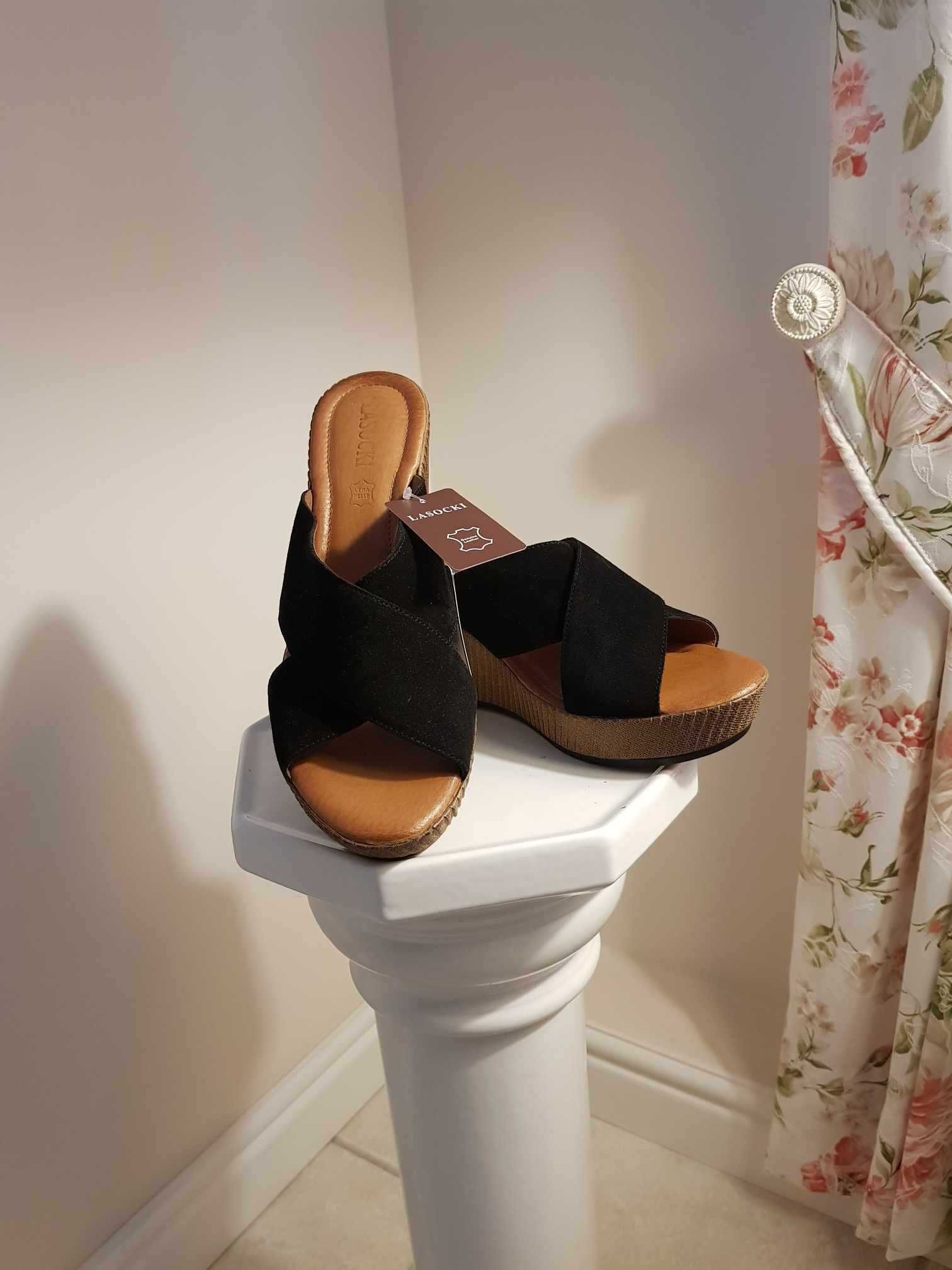 Buty damskie, zamszowe Lasocki (rozmiar 41)
