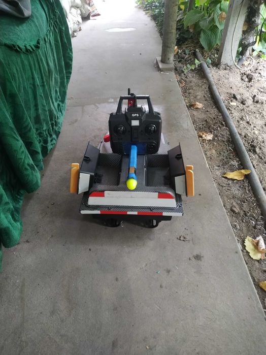 Продам кораблик Flytec V900 GPS 40 точек карбон