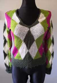 Moherowy sweter zielony różowy romby