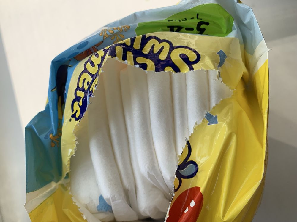 Huggies підгузки для плавання