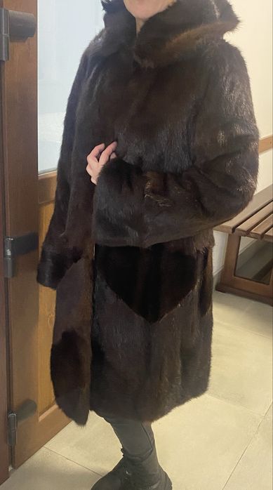 Натуральна норкова шубка .