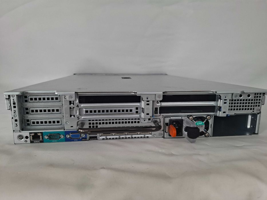 Servidor Dell PowerEdge R730 SFF 8xBays 2x E5-2680 v4 16GB